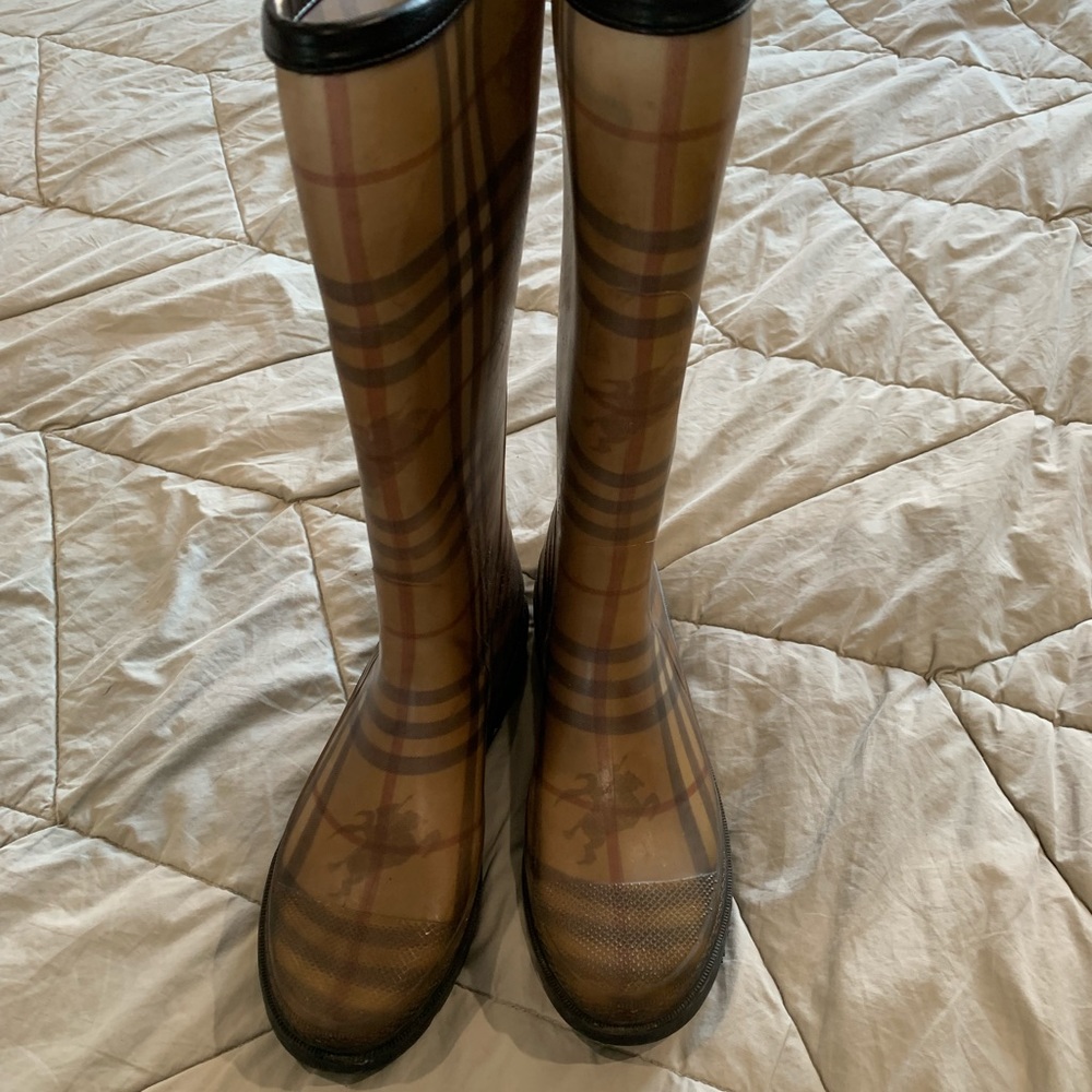 Burberry rain boots